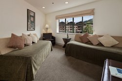  - Plumpjack Squaw Valley Inn Olympic Valley