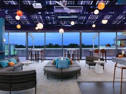  - Moonrise Hotel St Louis