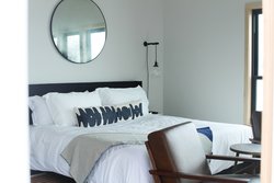  - Bowline Hotel Astoria