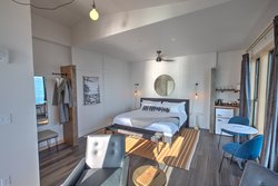  - Bowline Hotel Astoria