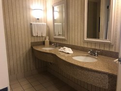  - Shutters Hotel Elko - I-80, Exit 303