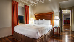  - Grand Eastonian Suites Hotel Easton