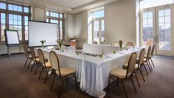  - Grand Eastonian Suites Hotel Easton