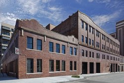  - Crossroads Hotel Kansas City - I-35, Exit 1C & 1D