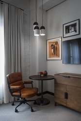  - Crossroads Hotel Kansas City - I-35, Exit 1C & 1D