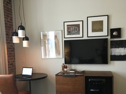  - Crossroads Hotel Kansas City - I-35, Exit 1C & 1D