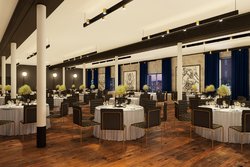  - Crossroads Hotel Kansas City - I-35, Exit 1C & 1D