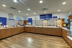  - Holiday Inn Express & Suites Nashville