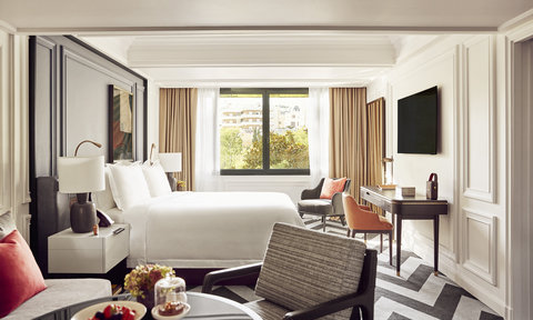 JUNIOR SUITE CASTELLANA