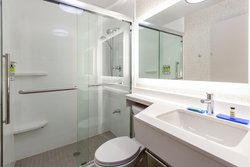  - Holiday Inn Express Sunset Park Brooklyn