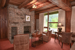  - Slopeside Hotel by Seven Springs Resort Champion