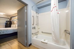  - HomeTowne Studios Lawrenceville