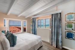  - La Jolla Beach & Tennis Club Hotel