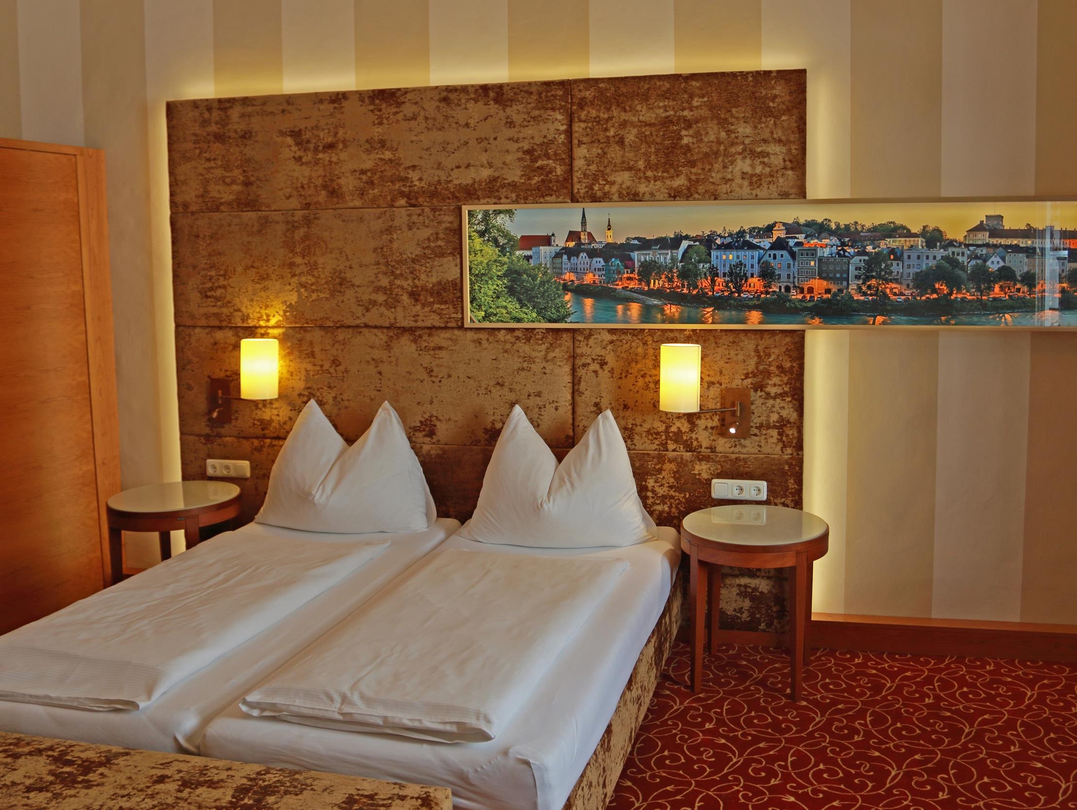 LANDHOTEL MADER-guestroom-Steyr Suite.jpg