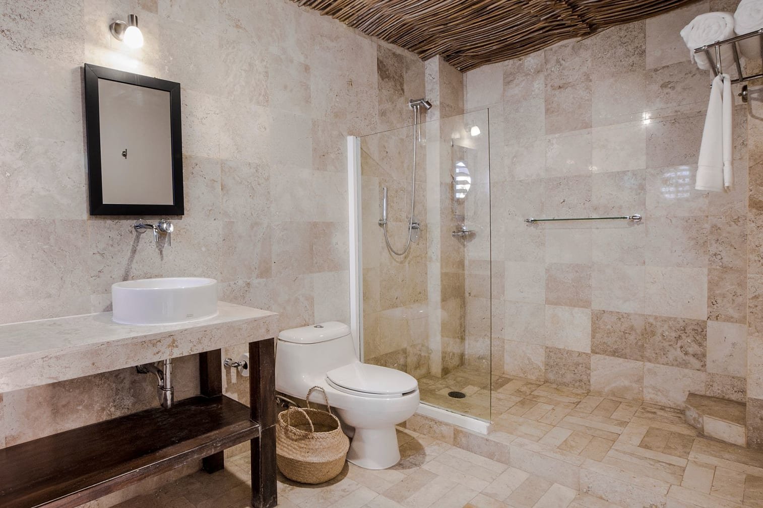 SELINA SAYULITA-guestroom-Private Plus The Suite.jpg