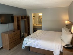  - HomeTowne Studios Vero Beach - I-95, Exit 147