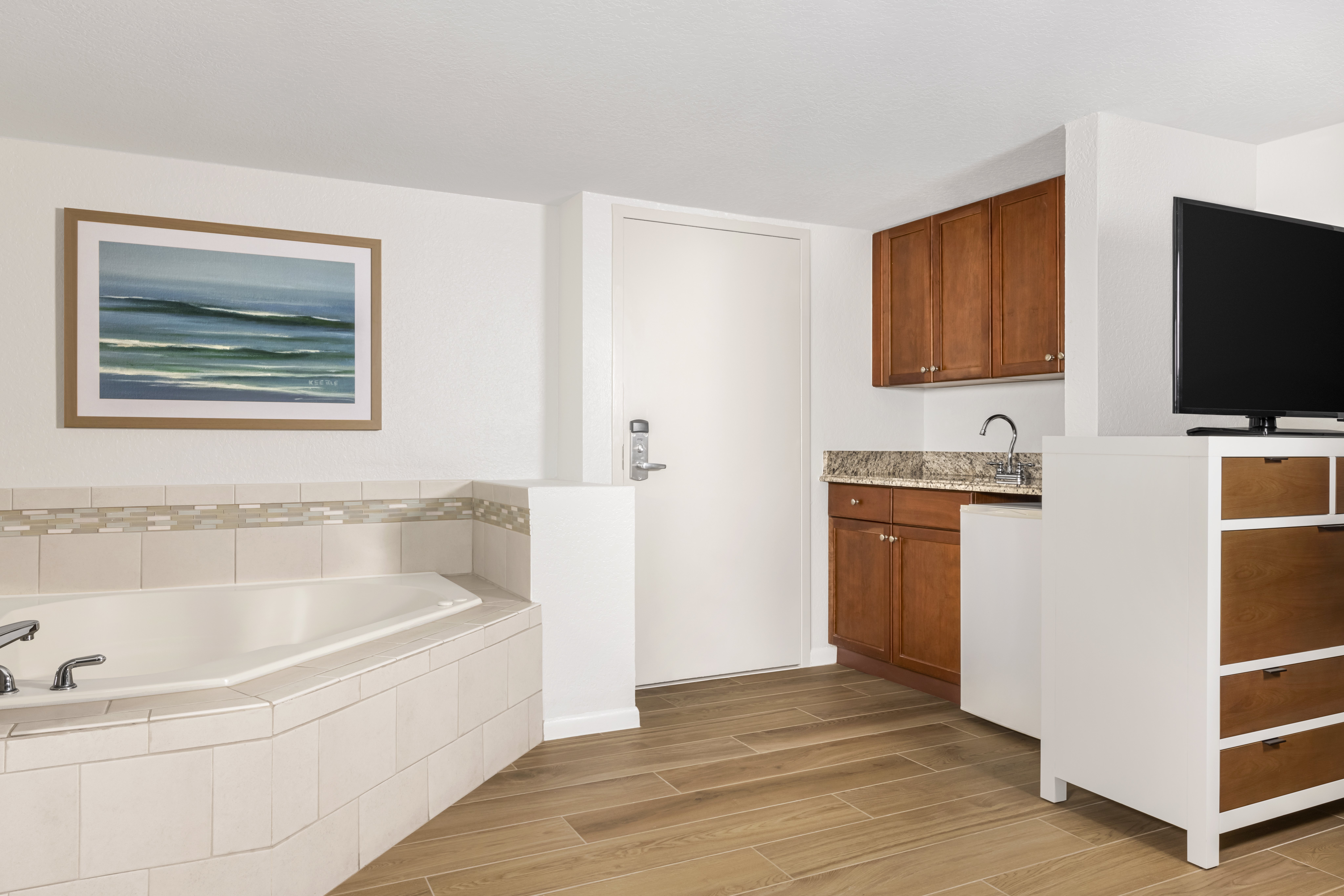 CLUB WYNDHAM SANTA BARBARA-guestroom-Bath - Club Wyndham Santa Barbara.jpg