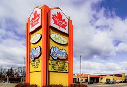  - Canad Inns Garden City Winnipeg