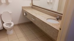  - Red Roof Inn & Suites Midland - I-20, Exit 136