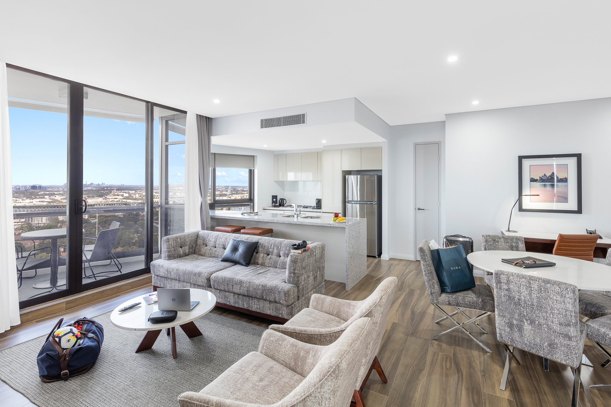 Meriton Suites Church Street-guestroom-3 Bedroom Riverview Suite.jpg
