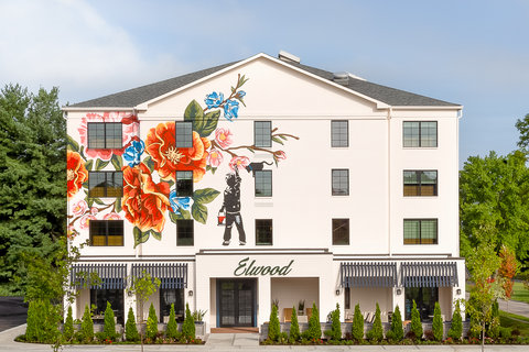Elwood Main Exterior