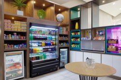  - Holiday Inn & Suites Airport Phoenix - I-10, Exit 153