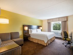  - Holiday Inn Coliseum Greensboro - I-40, Exit 217