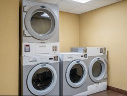  - Holiday Inn Coliseum Greensboro - I-40, Exit 217