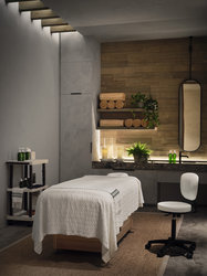  - 1 Hotel Downtown Nashville - I-40 & I-65, Exit 209