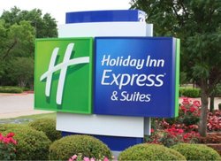  - Holiday Inn Express Rensselaer - I-65, Exit 215