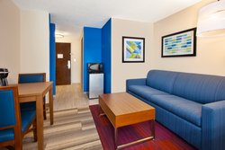  - Holiday Inn Express & Suites Warrenton