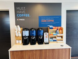  - Holiday Inn Express & Suites Salinas