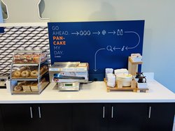  - Holiday Inn Express & Suites Salinas