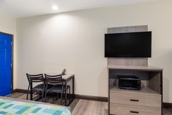  - Scottish Inns & Suites Hitchcock