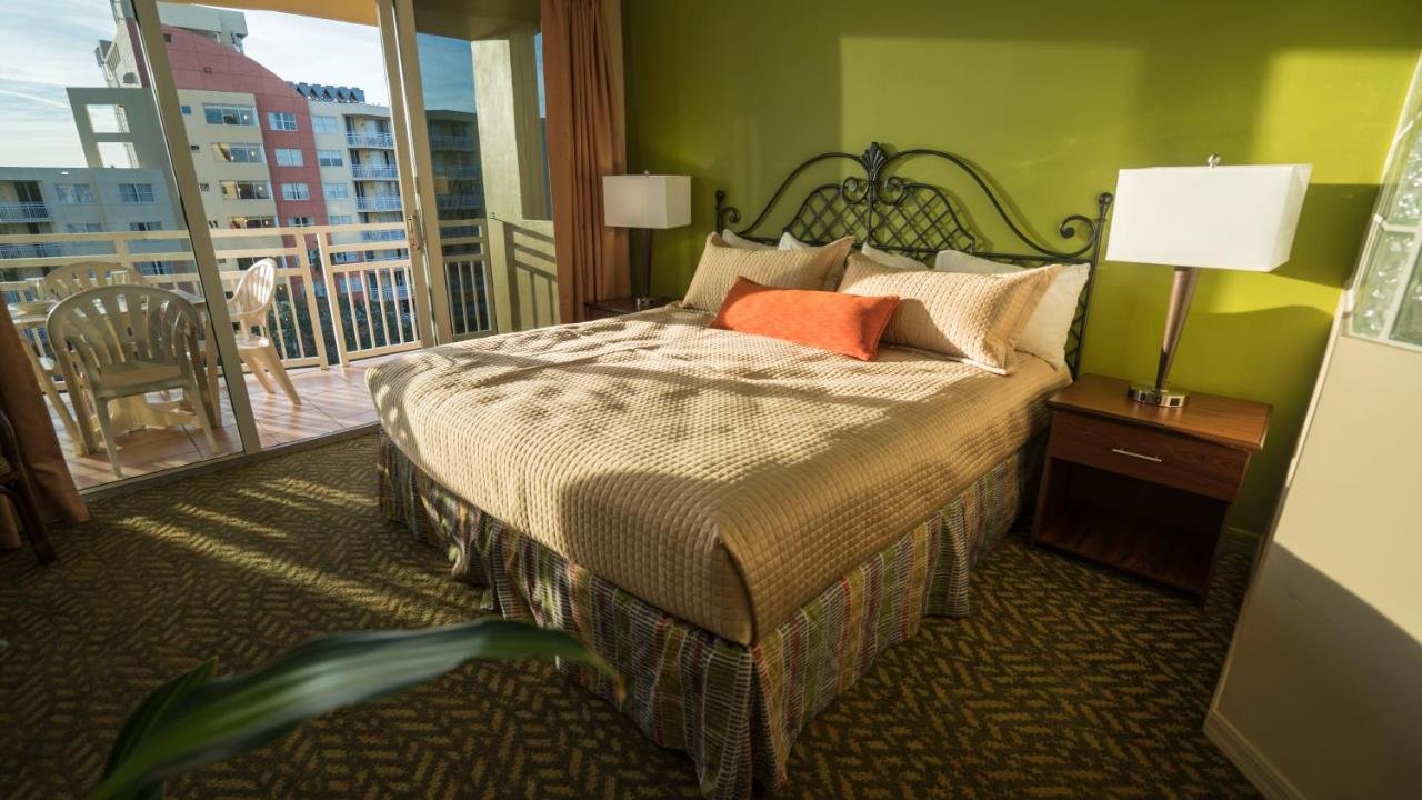 VACATION VILLAGE AT BONAVENTUR-guestroom-Guest Room.jpg