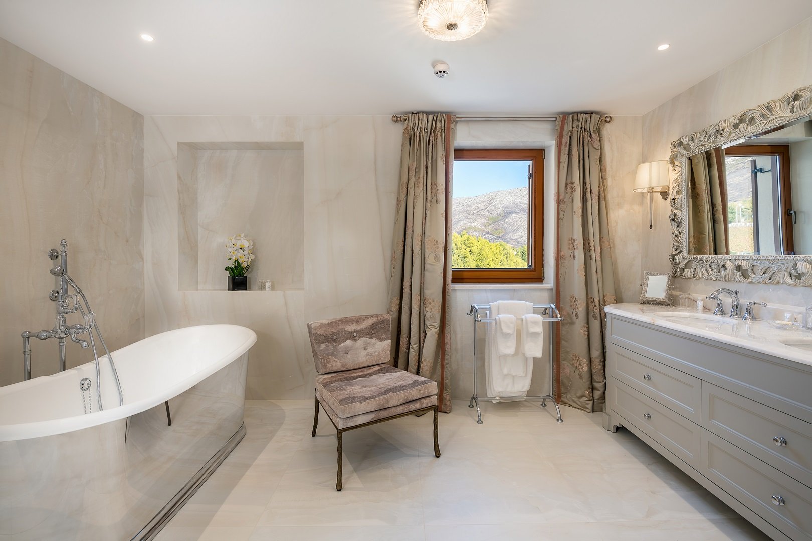 VILLA KORTA KATARINA WINERY-guestroom-Two Bedroom Suite Bathroom.jpg