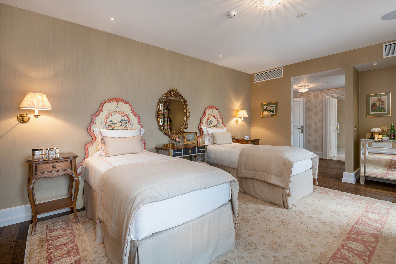 VILLA KORTA KATARINA WINERY-guestroom-Junior Suite Twin Beds.jpg
