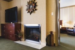  - Redwood Inn & Suites Clairmont