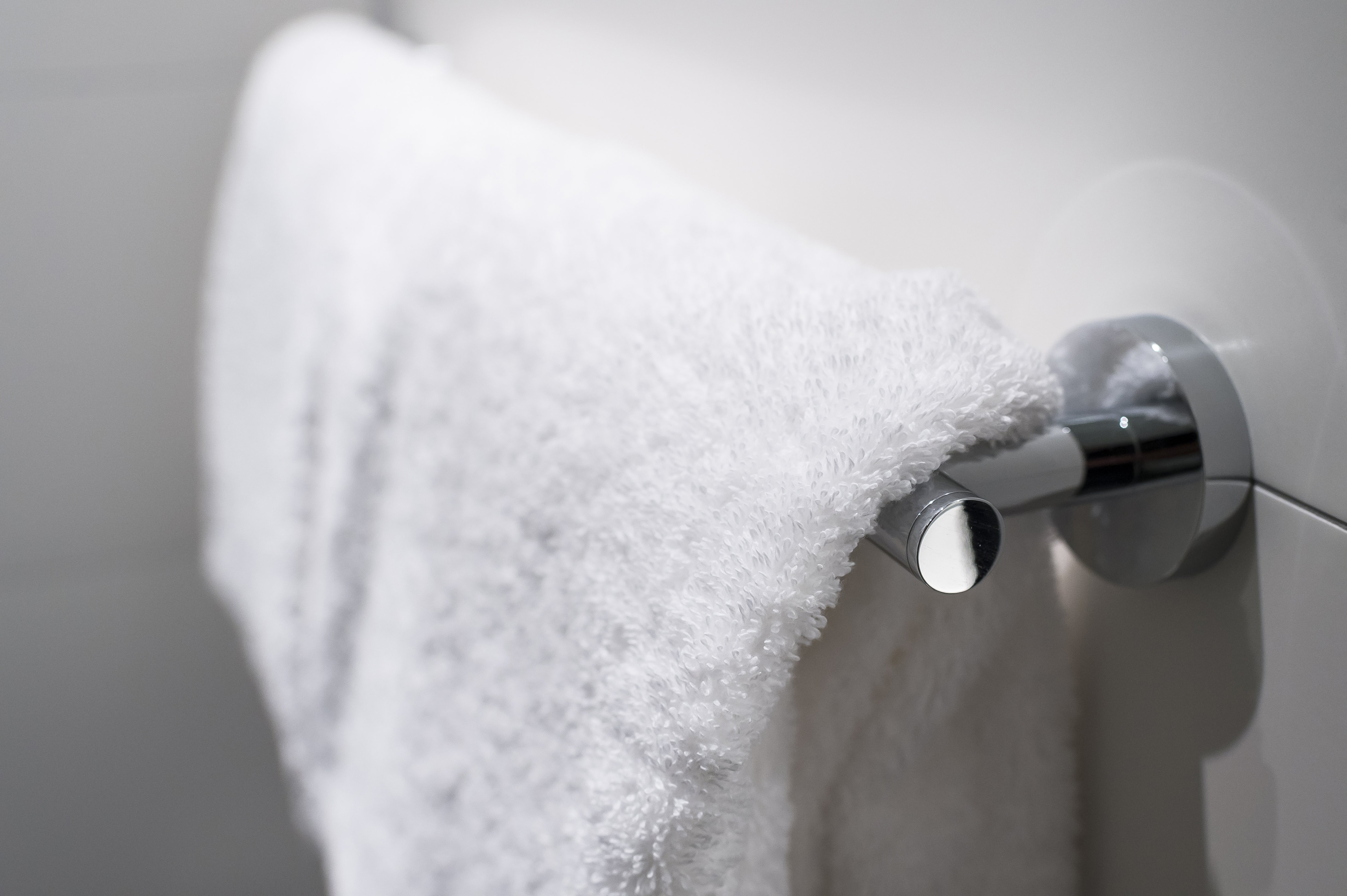 Motel One Frankfurt-Messe-guestroom-Motel One Frankfurt-Messe Bathroom.jpg