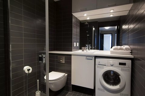 Two Bedroom Opera Bathroom