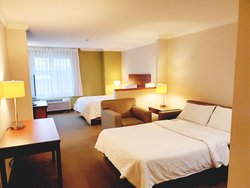  - Holiday Inn Express NW Downtown Portland