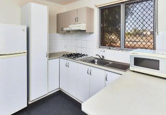 EXMOUTH CAPE HOLIDAY PARK-guestroom-Deluxe Fam Kitchen.jpg