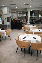  - Holiday Inn Mayfield Village - I-271, Exit 36