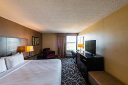  - Crowne Plaza Hotel Newark Airport Elizabeth - I-95, Exit 13A
