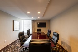  - Crowne Plaza Hotel Newark Airport Elizabeth - I-95, Exit 13A