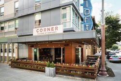  - Aloft Hotel Downtown Louisville - I-65, Exit 136C