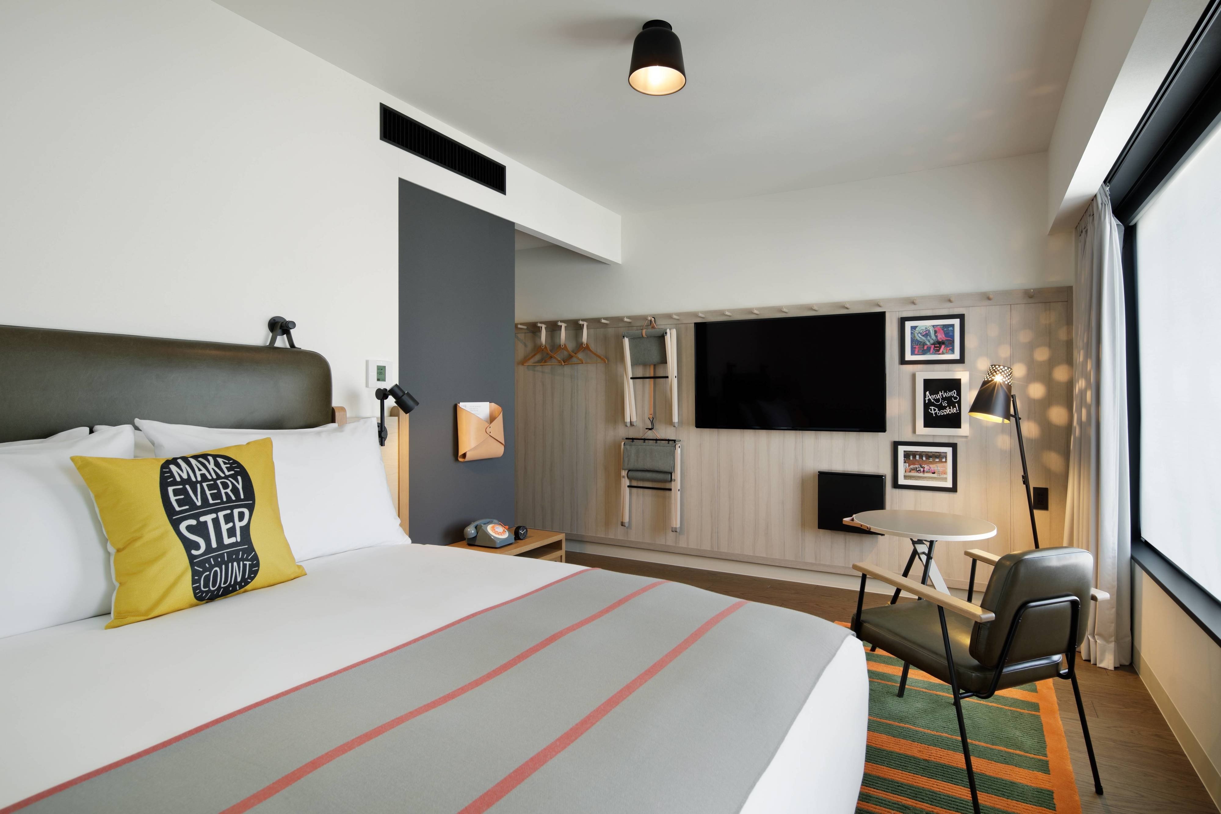 Moxy Osaka Umeda-guestroom-Queen Superior Guest Room.jpg