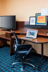  - Fairfield Inn & Suites by Marriott Peru - I-80, Exit 75