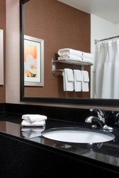  - Fairfield Inn & Suites by Marriott Peru - I-80, Exit 75