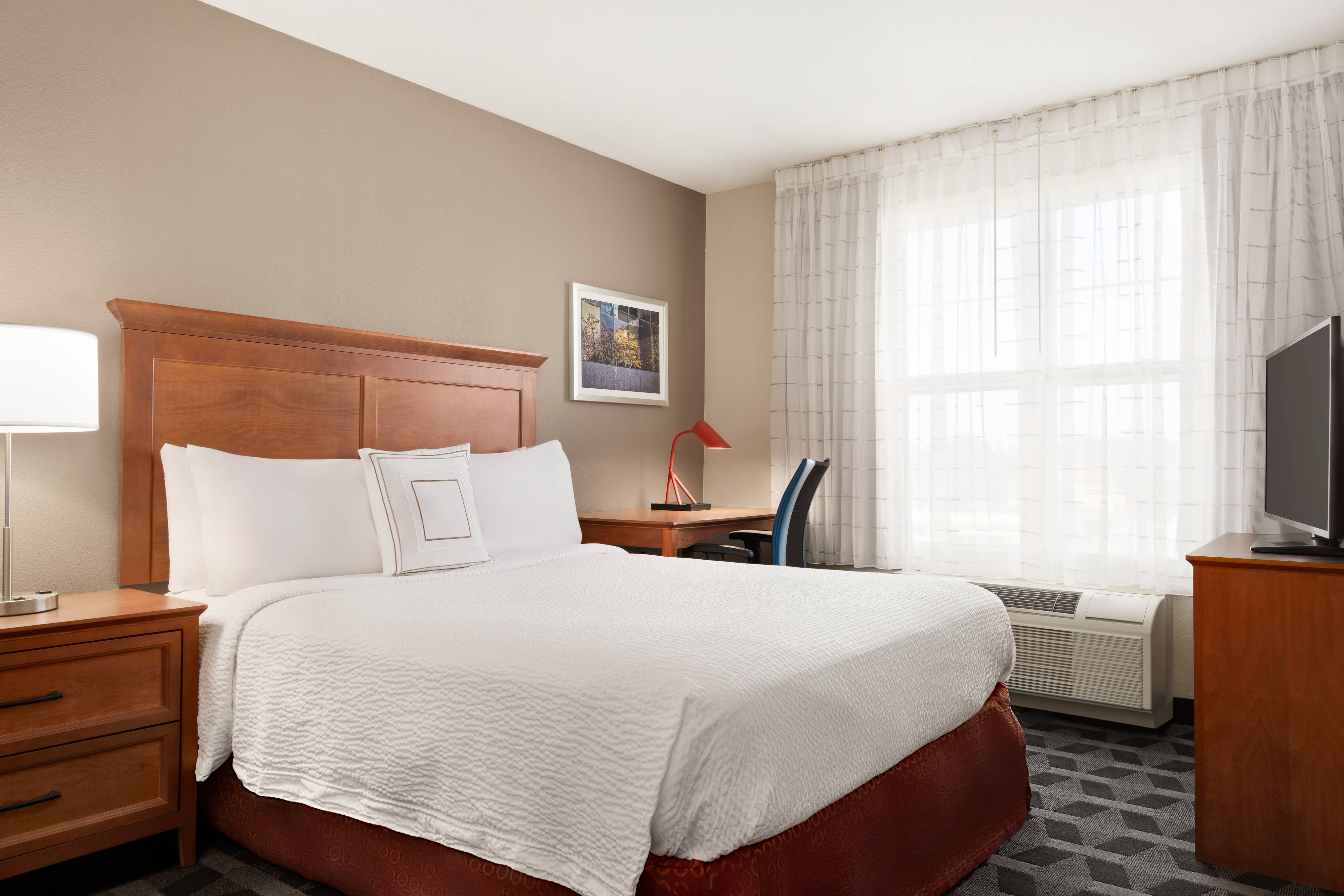 TownePlace Suites by Marriott Springfield-guestroom-One-Bedroom Suite - Bedroom.jpg